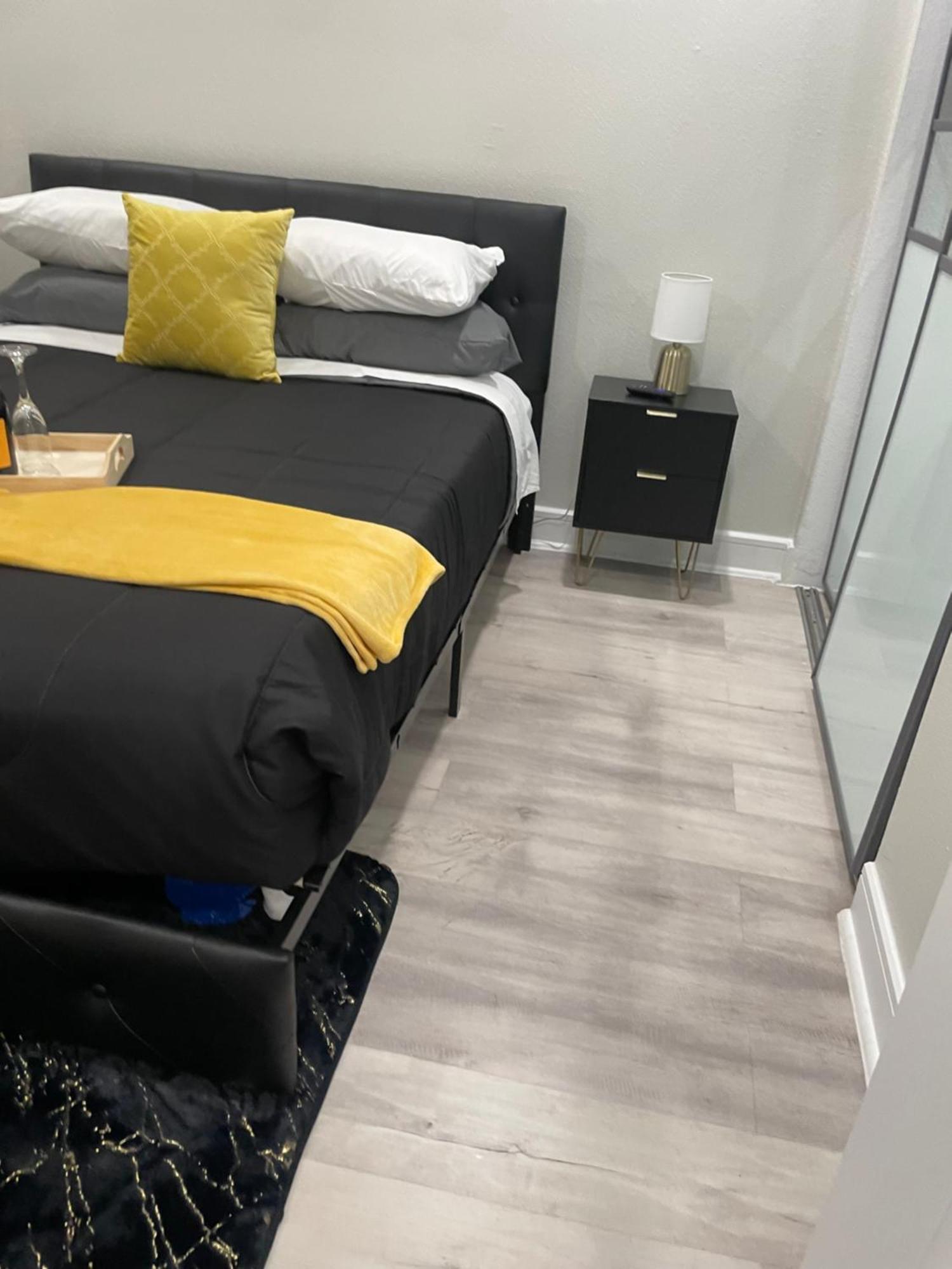 6 Min To Deep Ellum Apartment Dallas Luaran gambar