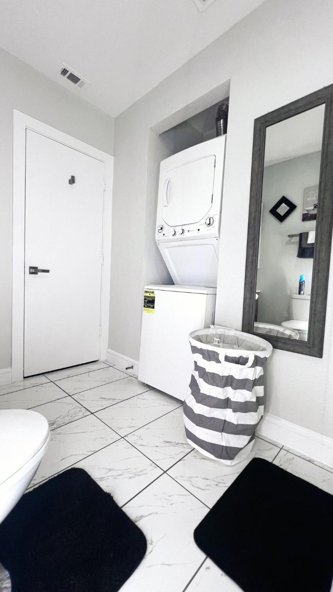 6 Min To Deep Ellum Apartment Dallas Luaran gambar
